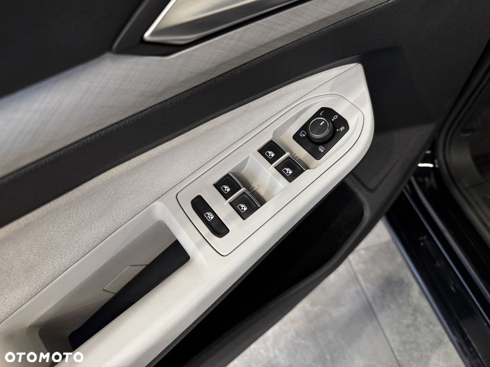 Volkswagen Golf - 13