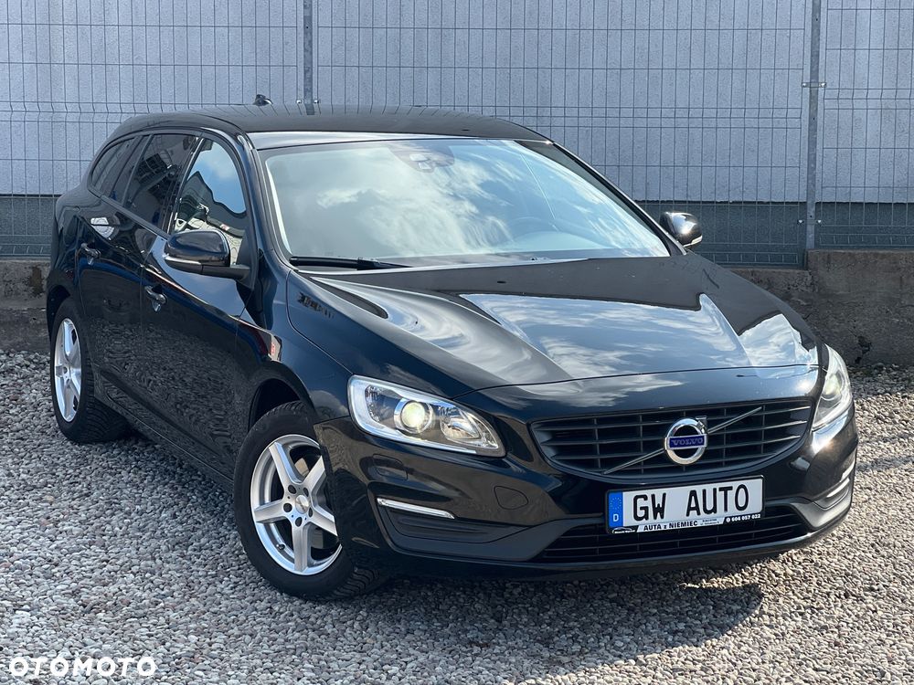Volvo V60 D4 Momentum - 1
