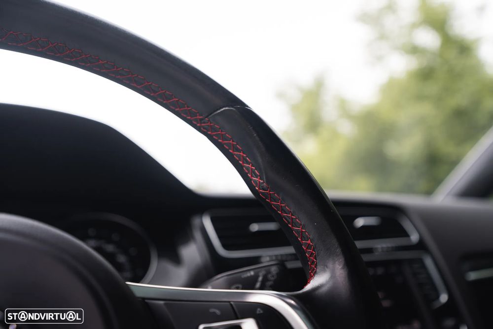 VW Golf GTI Performance BlueMotion DSG - 31