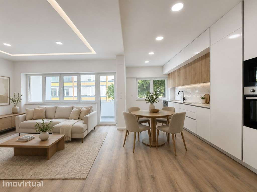 Fantástico T2 com 95m2 Remodelado com arrecadação no centro da Cost... - Grande imagem: 4/31