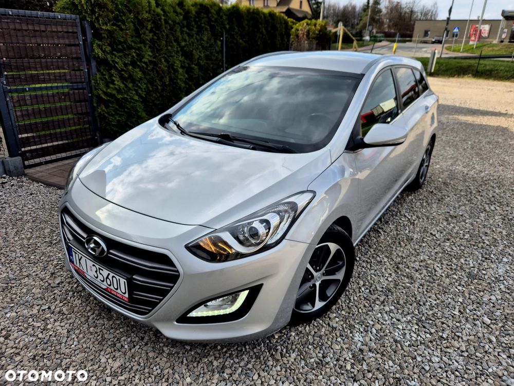 Hyundai i30 blue Kombi 1.6 GDi Passion - 9