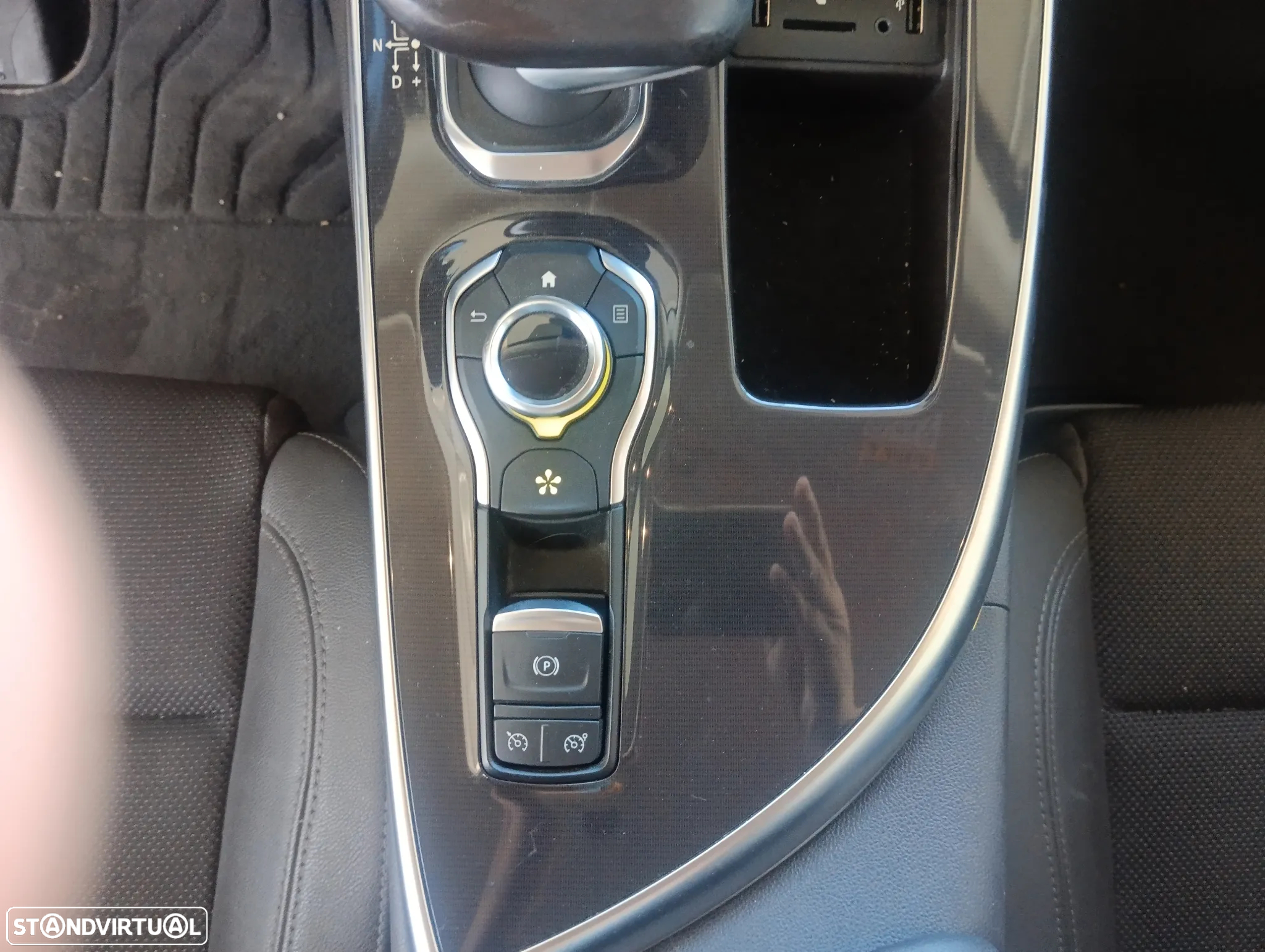Renault Espace 1.6 dCi Initiale Paris EDC - 21