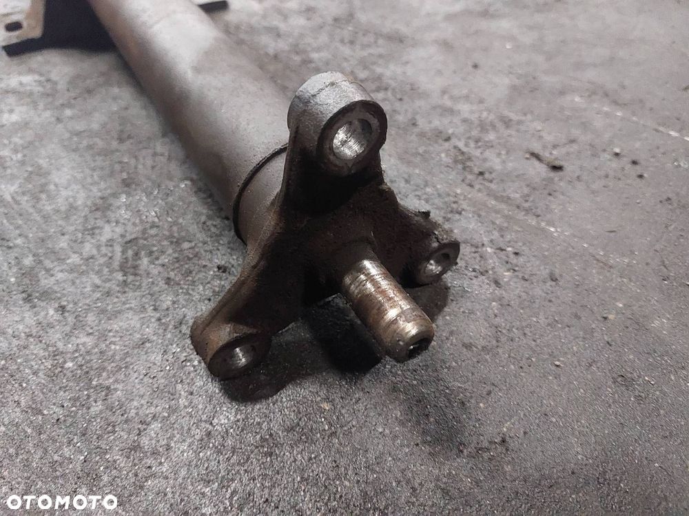 WAŁ NAPĘDOWY FORD SIERRA I 1.6 1.8 B - 4