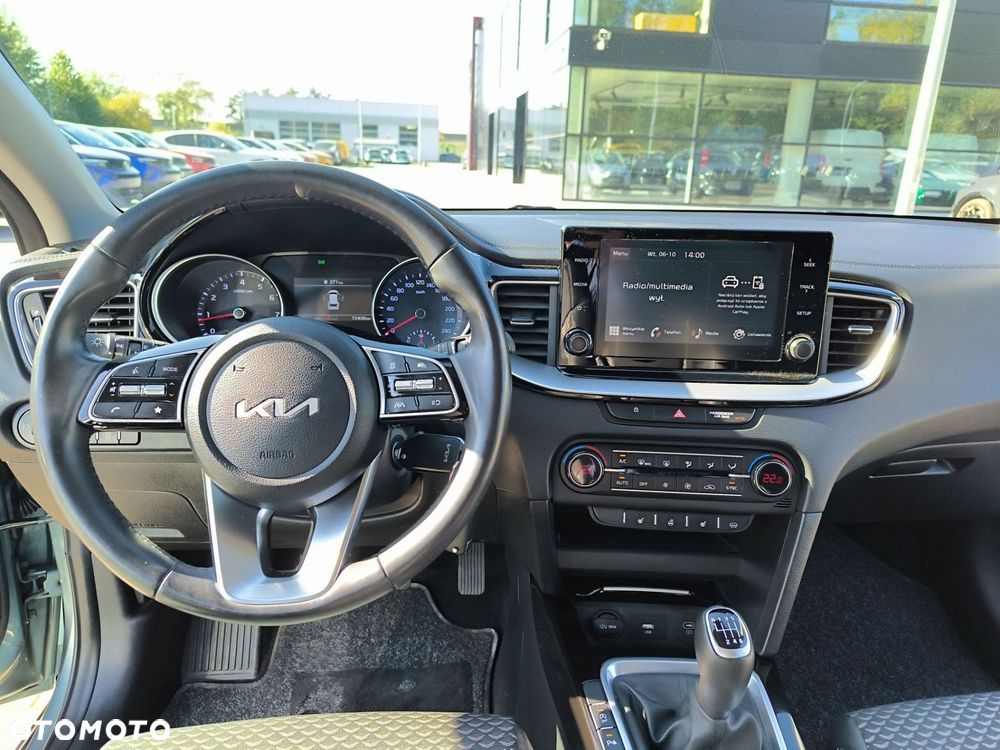 Kia Ceed - 13