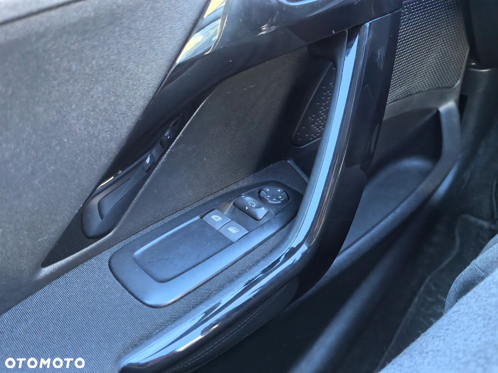 Peugeot 208 82 PureTech Style - 20