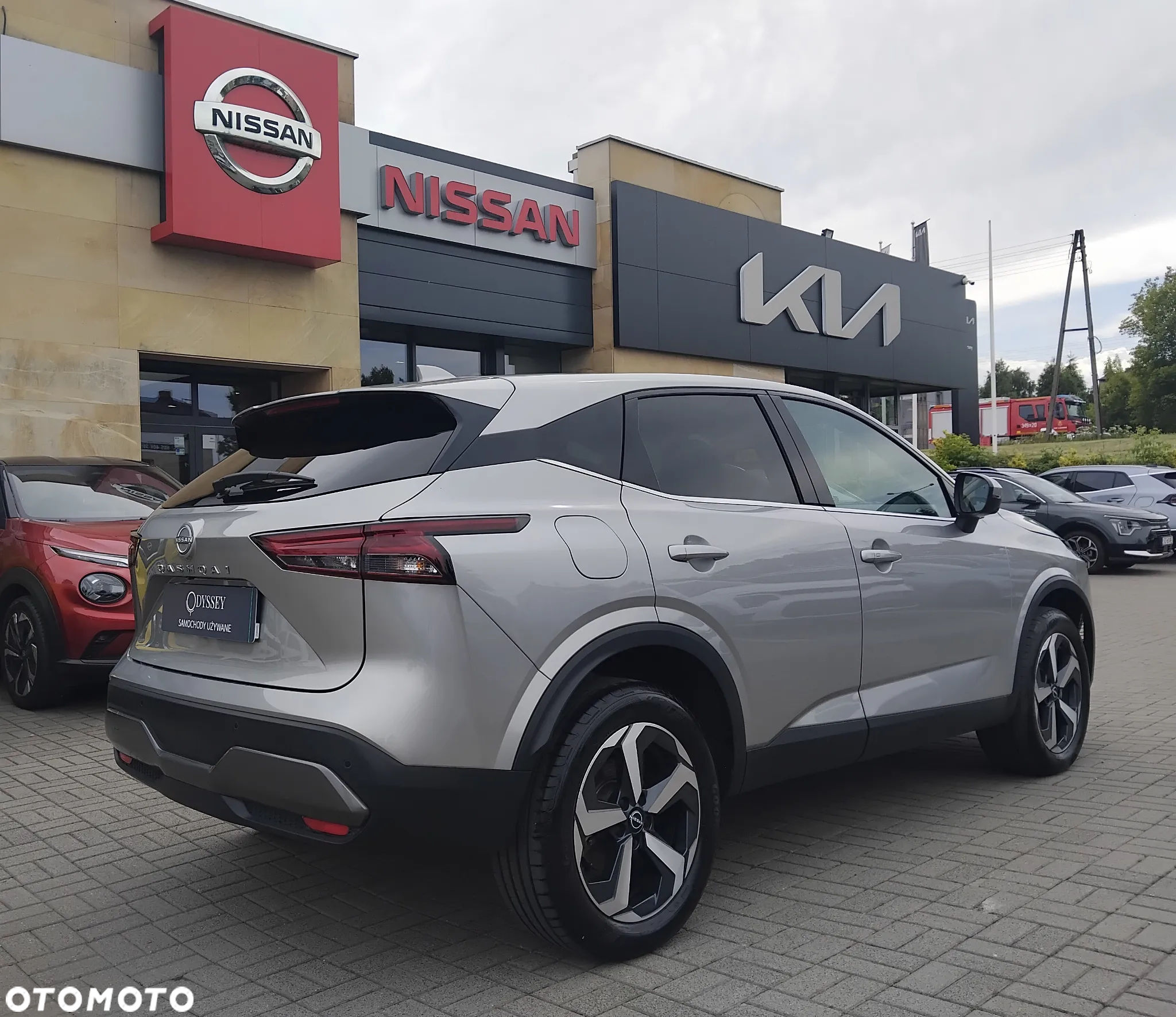 Nissan Qashqai 1.3 DIG-T mHEV N-Connecta Xtronic - 3