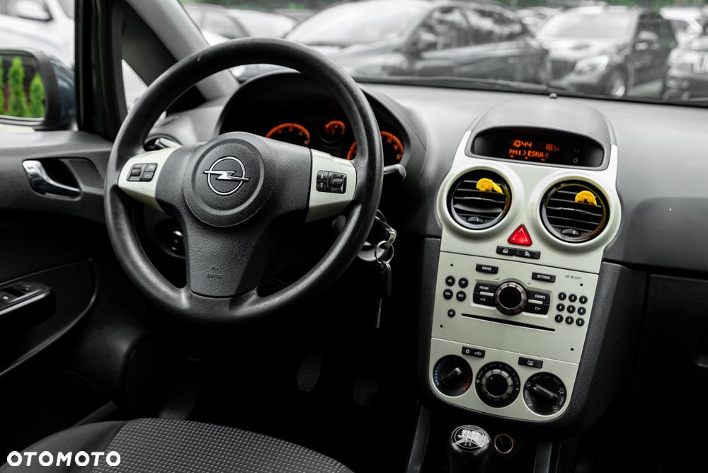 Opel Corsa 1.2 16V Cosmo - 28