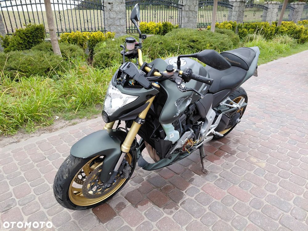 Honda CB - 1