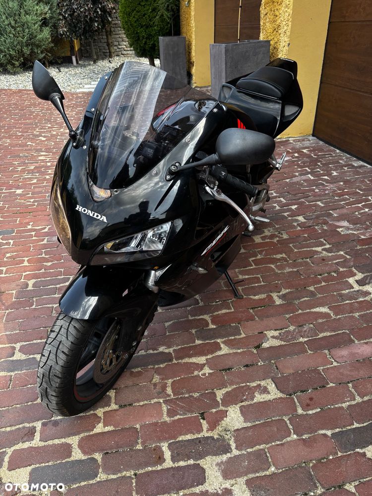 Honda CBR - 4
