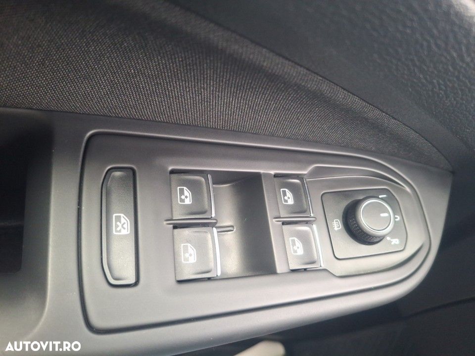 Volkswagen Golf - 12