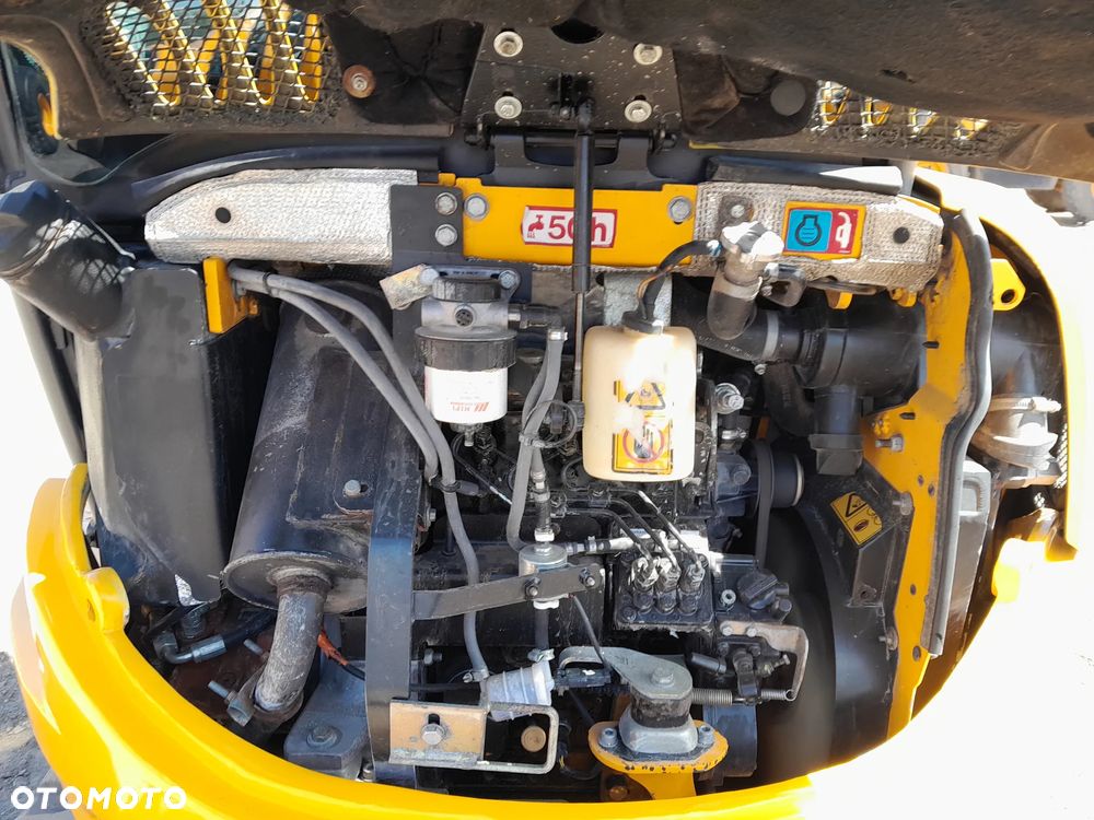 JCB 8030 2013r - 19