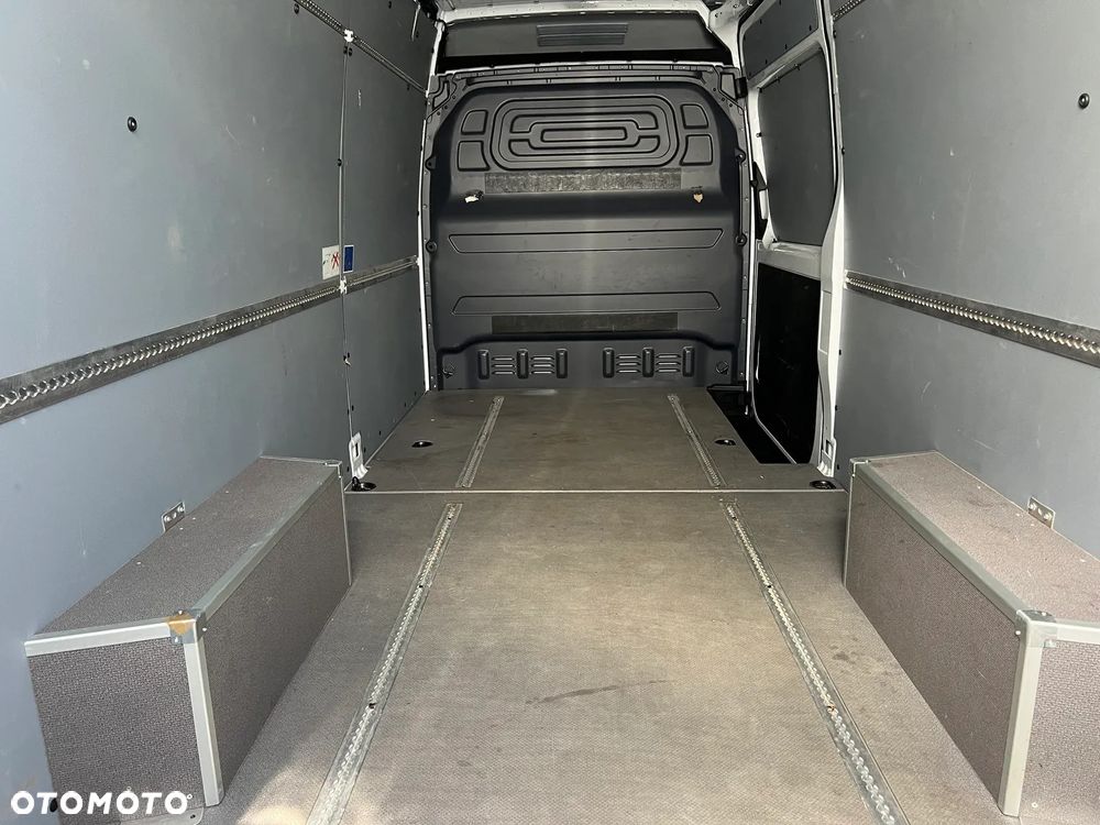 Mercedes-Benz Sprinter - 21