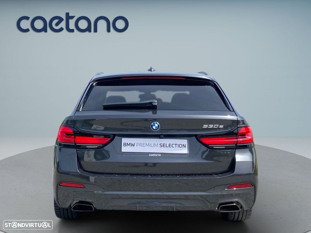 BMW 530 e Pack Desportivo M - 25