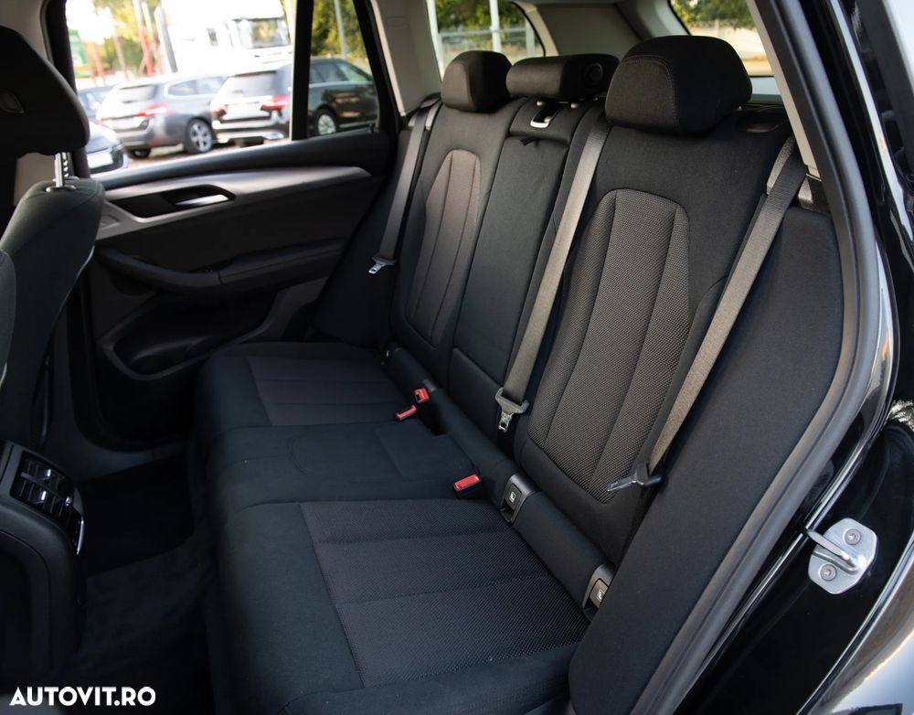 BMW X3 xDrive20d AT Advantage - 35