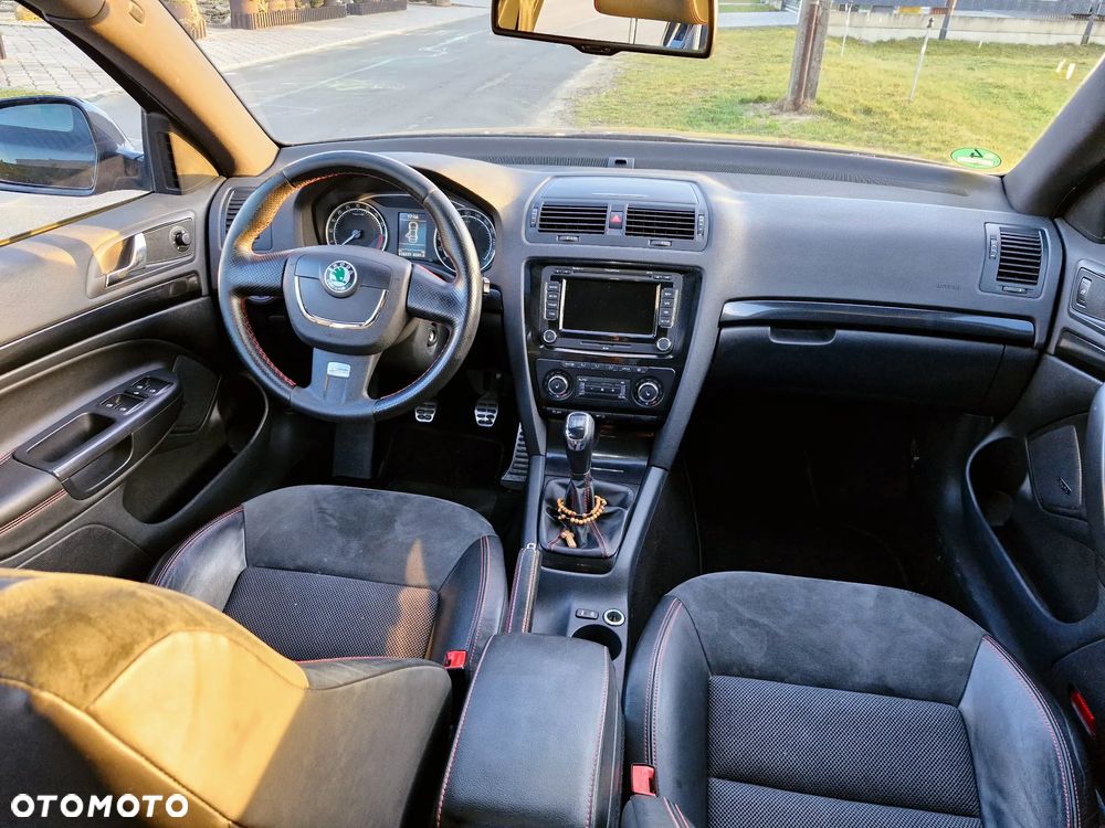 Skoda Octavia 2.0 TDI DPF RS - 9