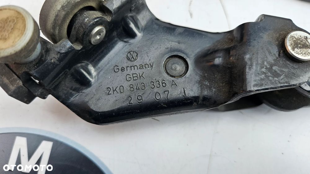 VW Caddy 2K III 2003- Rolka drzwi przesuwnych prawych Rolki drzwi przesuwnych prawych Prowadnica prawa Zamek Rygiel Mocowanie Obudowa Klamka odbojnik - 14
