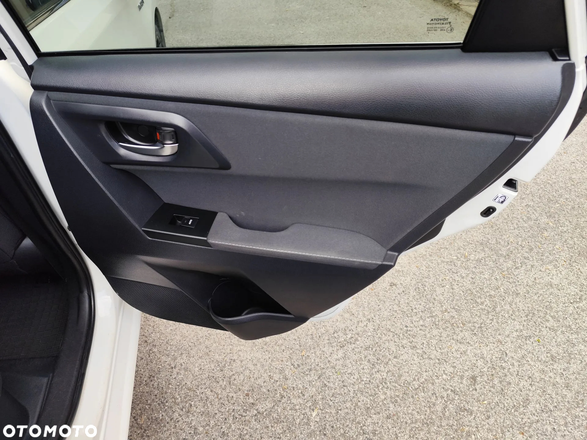Toyota Auris 1.8 VVT-i Hybrid Automatik Touring Sports Life Plus - 22