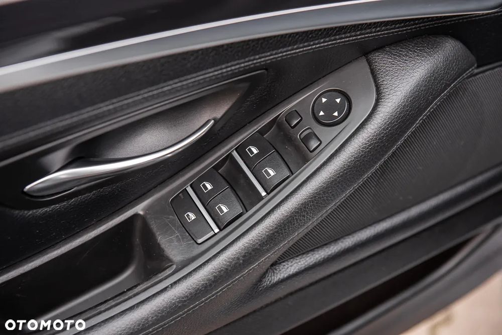 BMW Seria 5 - 13