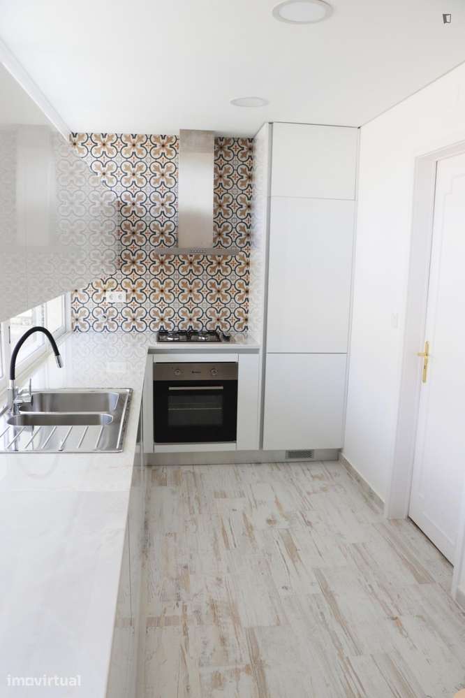 Quarto - localizado em Carcavelos Lisbon - Grande imagem: 3/23