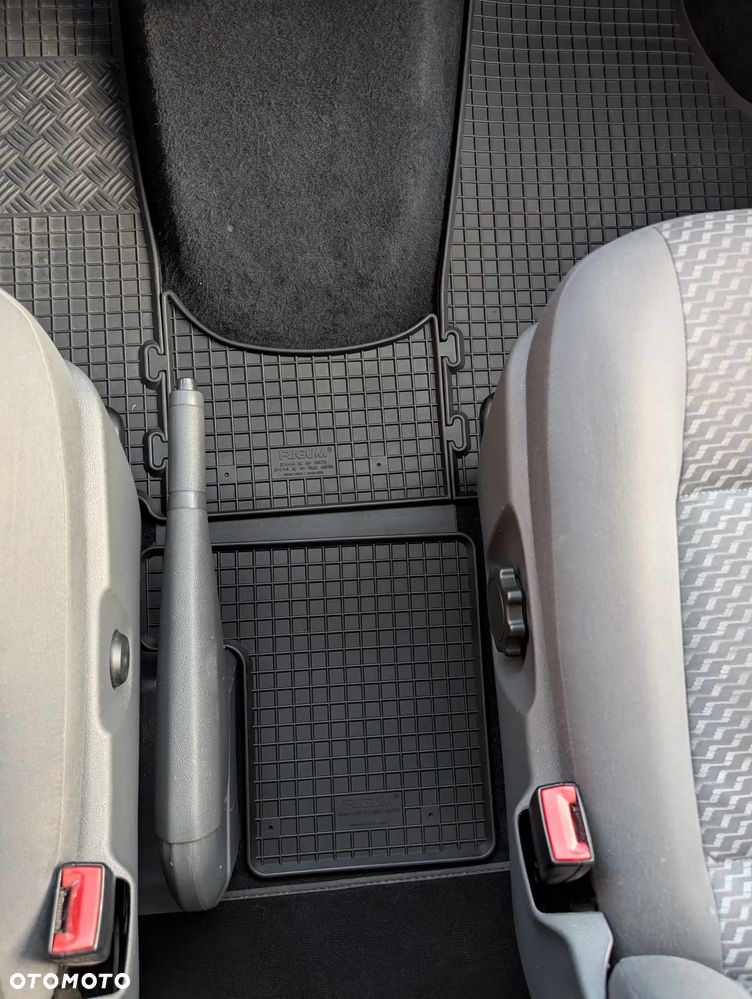 Volkswagen Transporter - 16