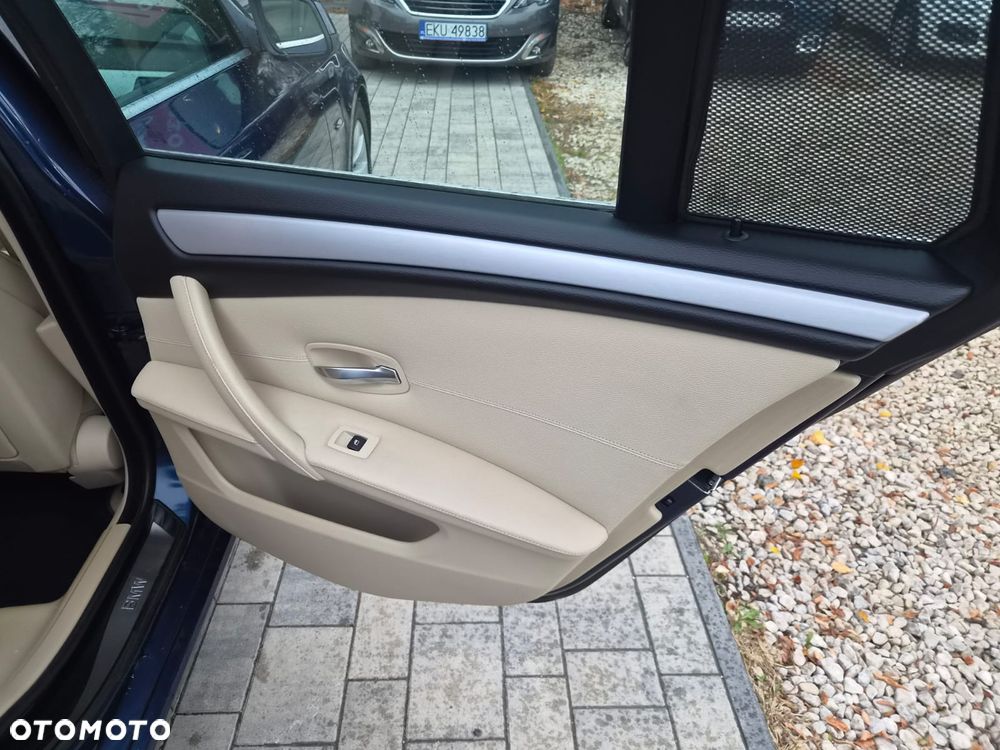 BMW Seria 5 520i - 19