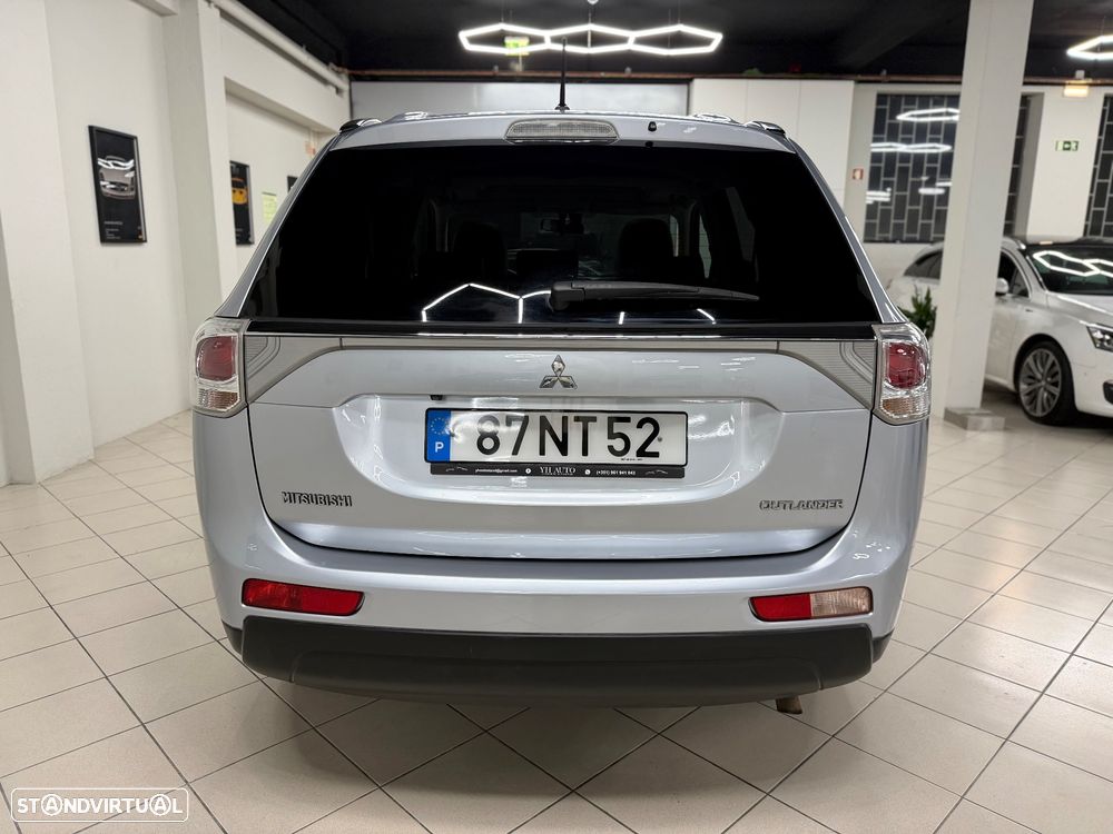 Mitsubishi Outlander 2.2 DI-D Intense - 7