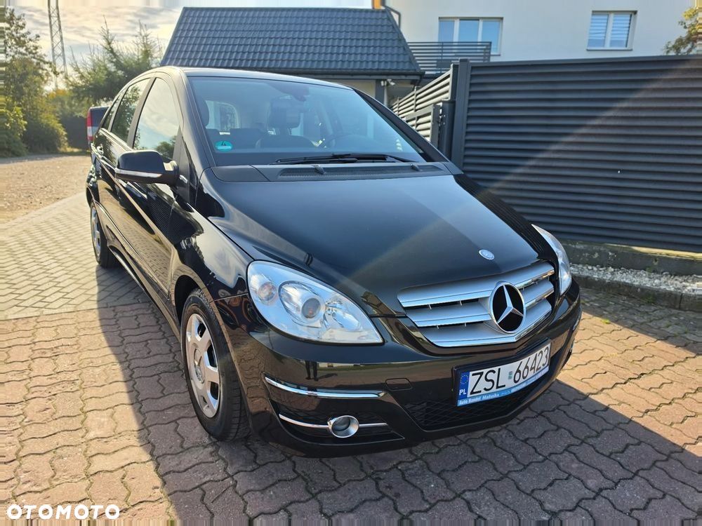 Mercedes-Benz B-Class 2011 photo 4