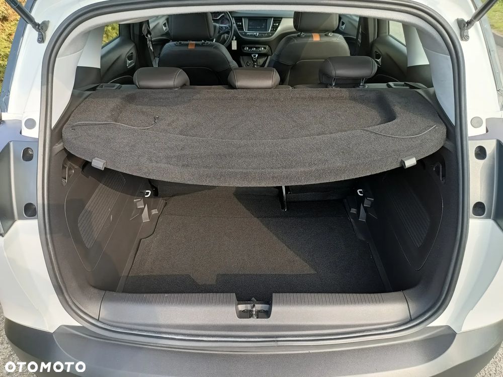 Opel Crossland X - 16