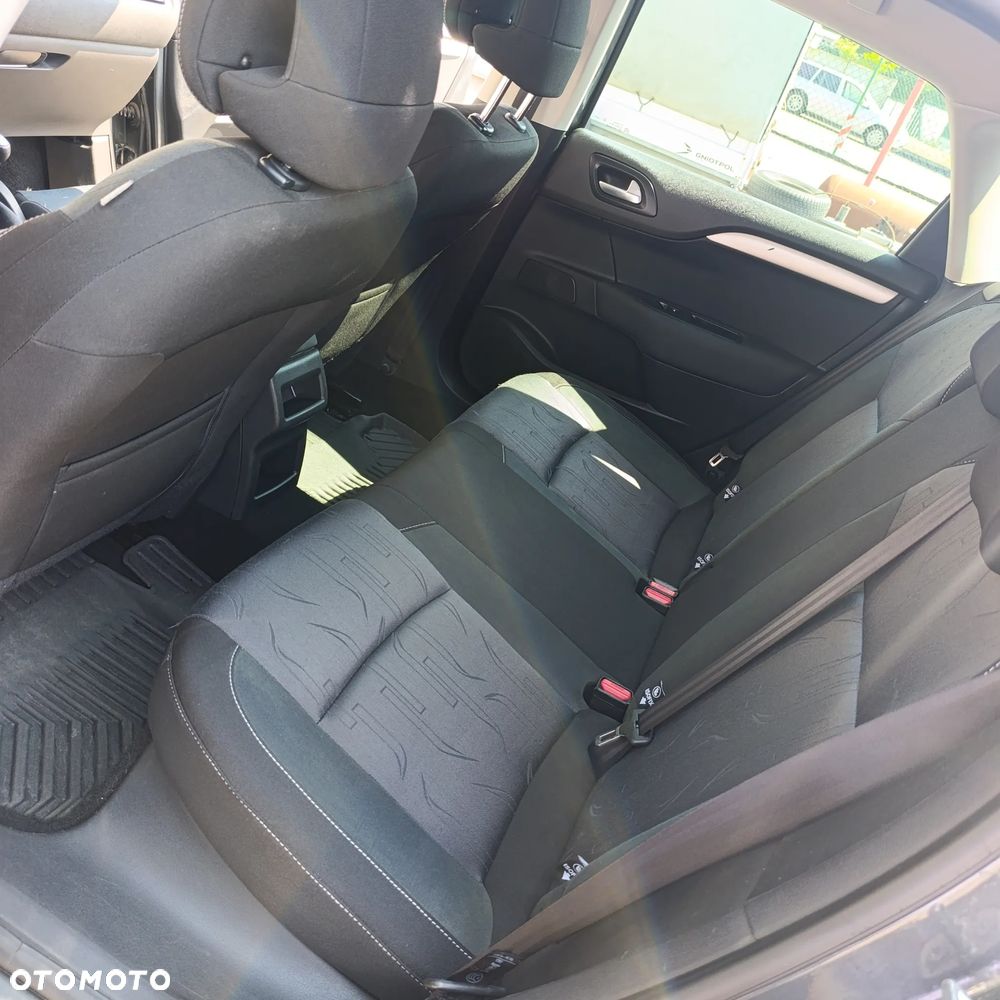 Citroën C4 HDi 90 Attraction - 13