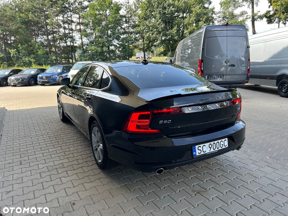 Volvo S90 D4 Momentum - 29