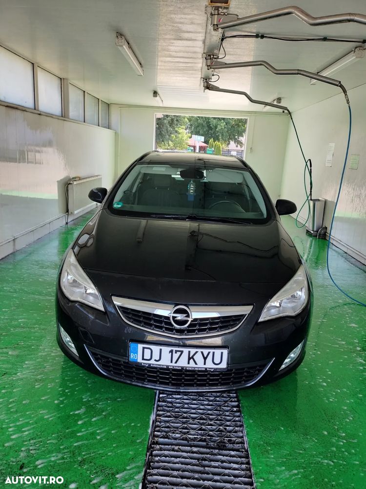 Opel Astra 1.7 CDTI DPF 150 Jahre - 8
