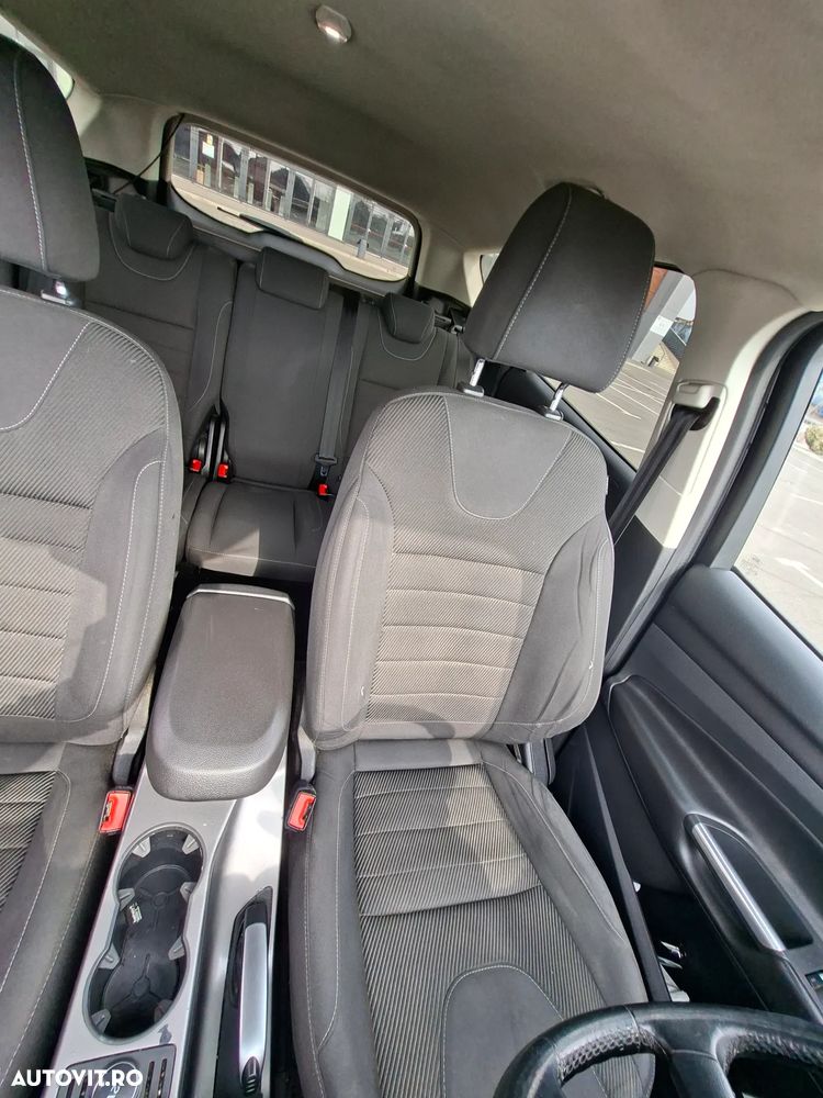 Ford Kuga 2.0 TDCi 2x4 SYNC - 9