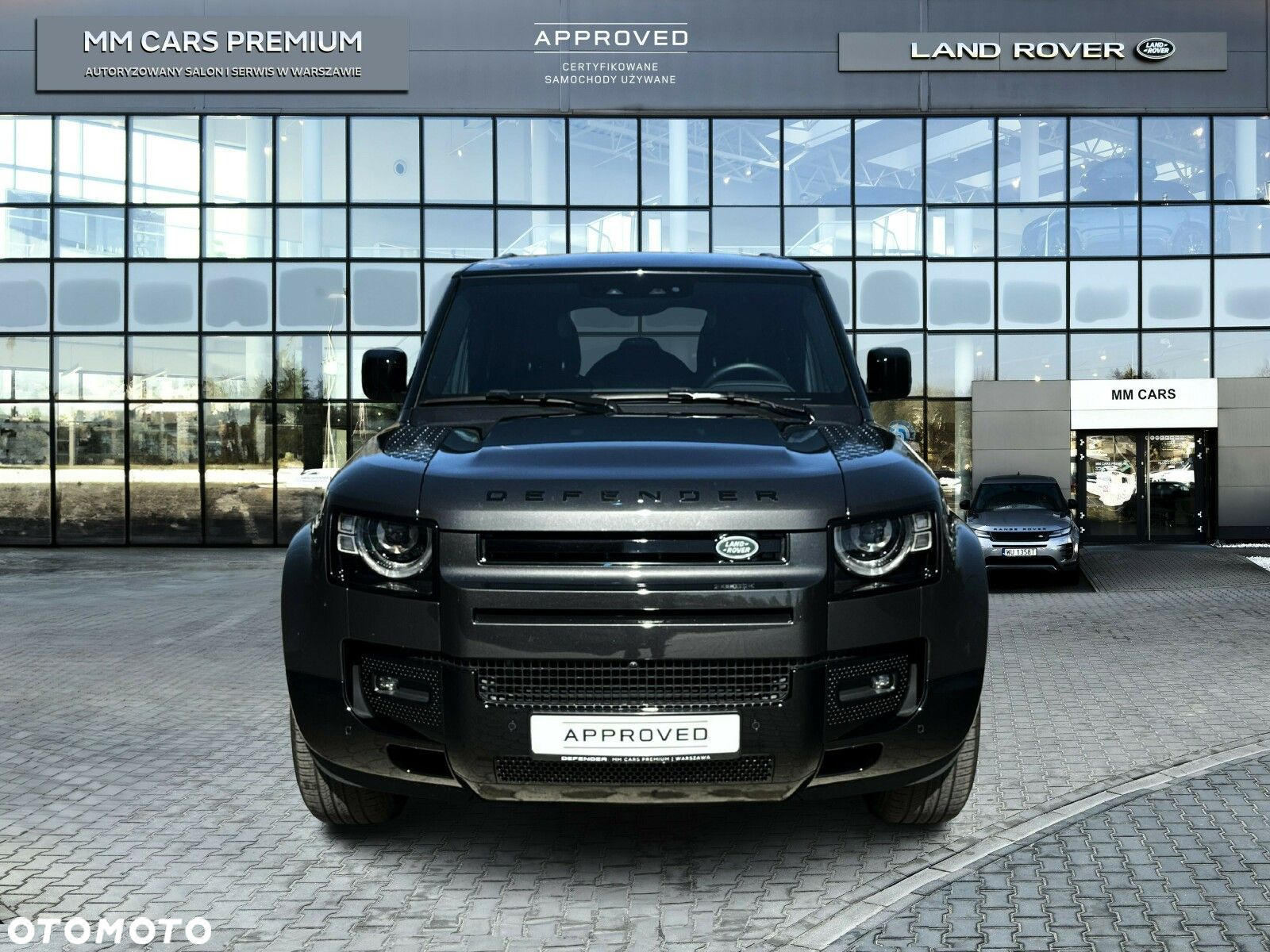 Land Rover Defender - 8