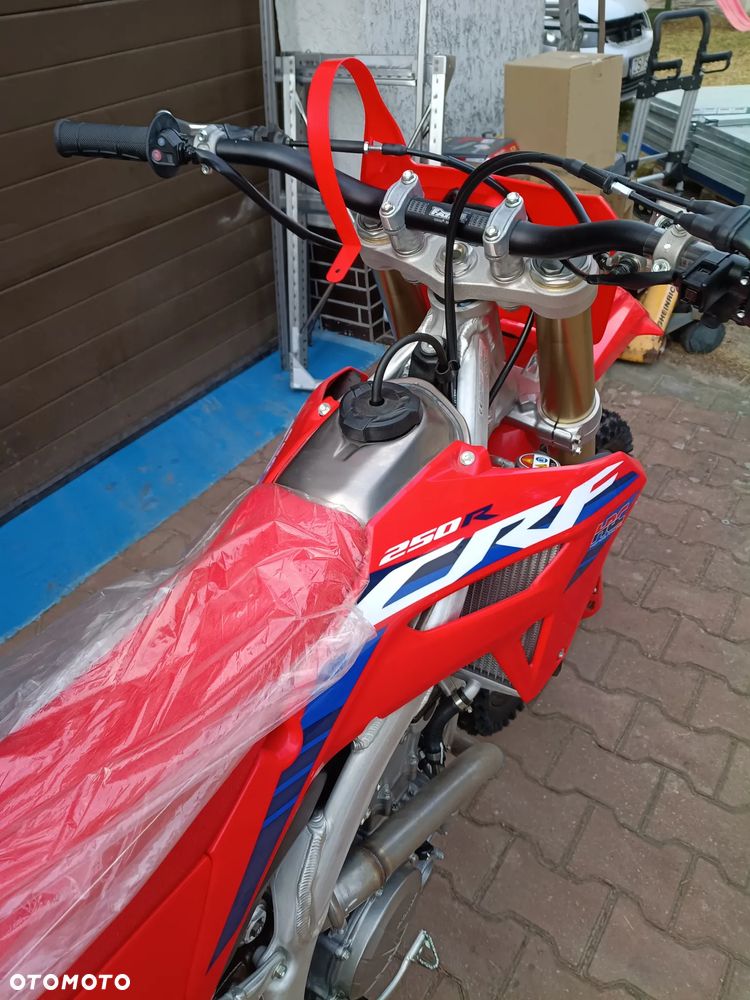 Honda CRF - 8
