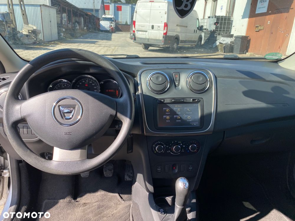 Dacia Sandero 1.2 16V 75 Laureate - 9
