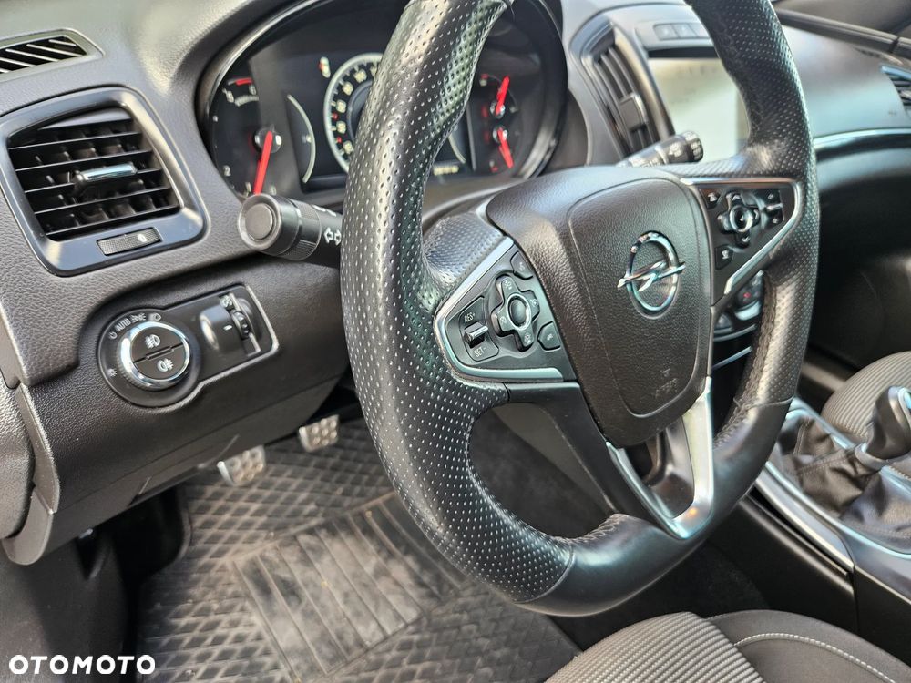 Opel Insignia - 17
