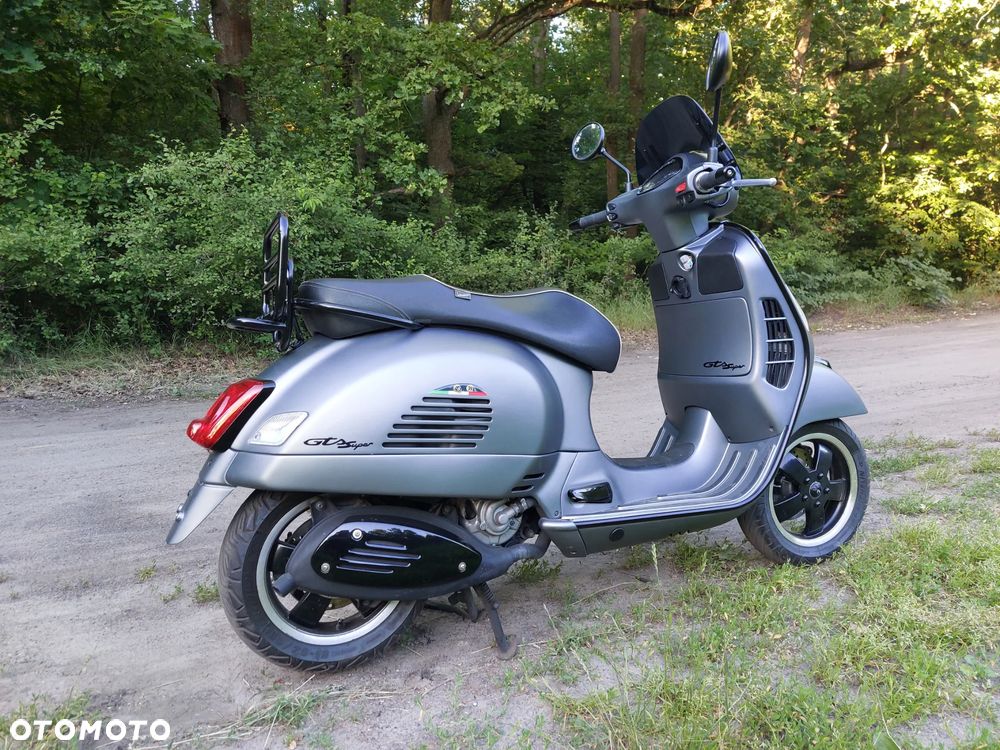 Vespa GTS - 5