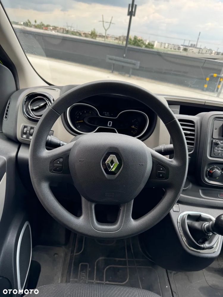 Renault Trafic - 2