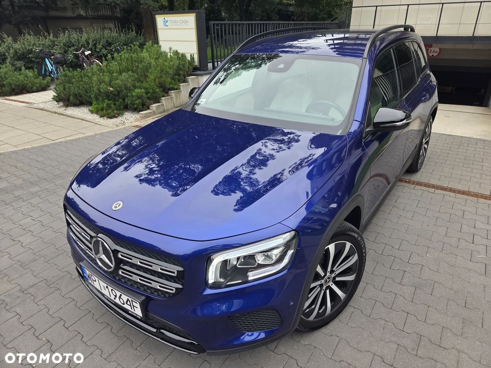 Mercedes-Benz GLB 250 4-Matic 8G-DCT - 3