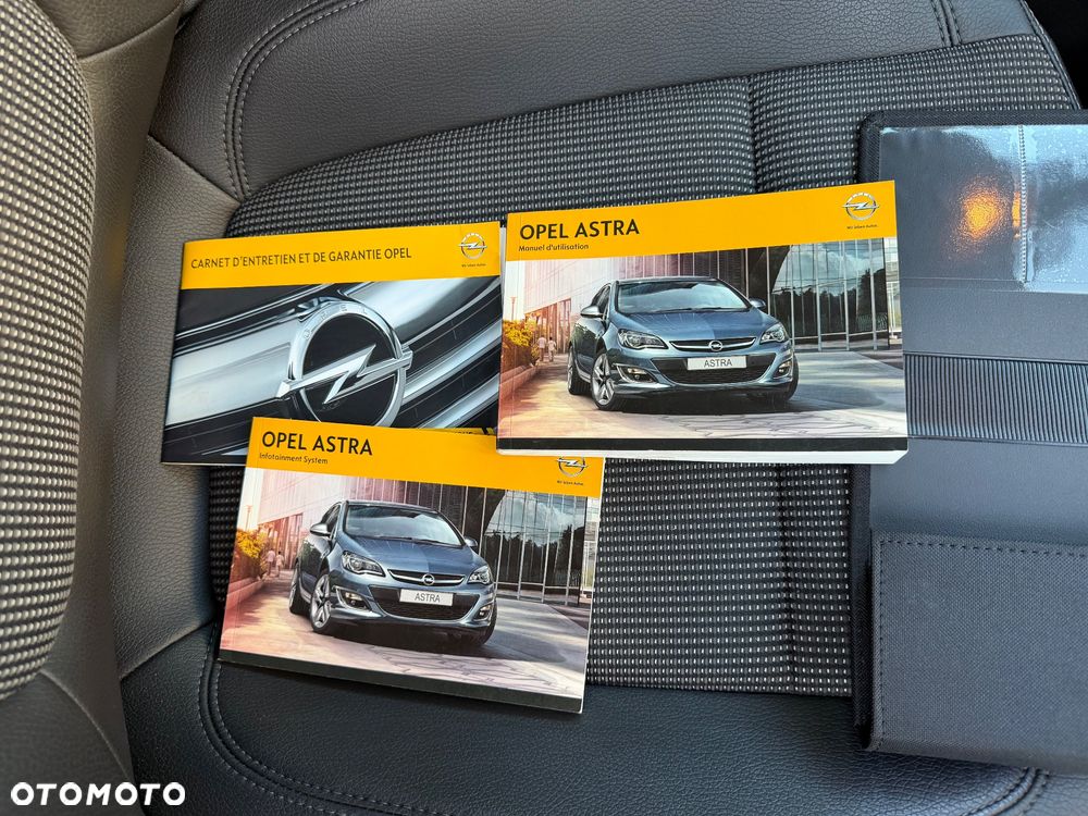 Opel Astra 1.4 T Cosmo - 33