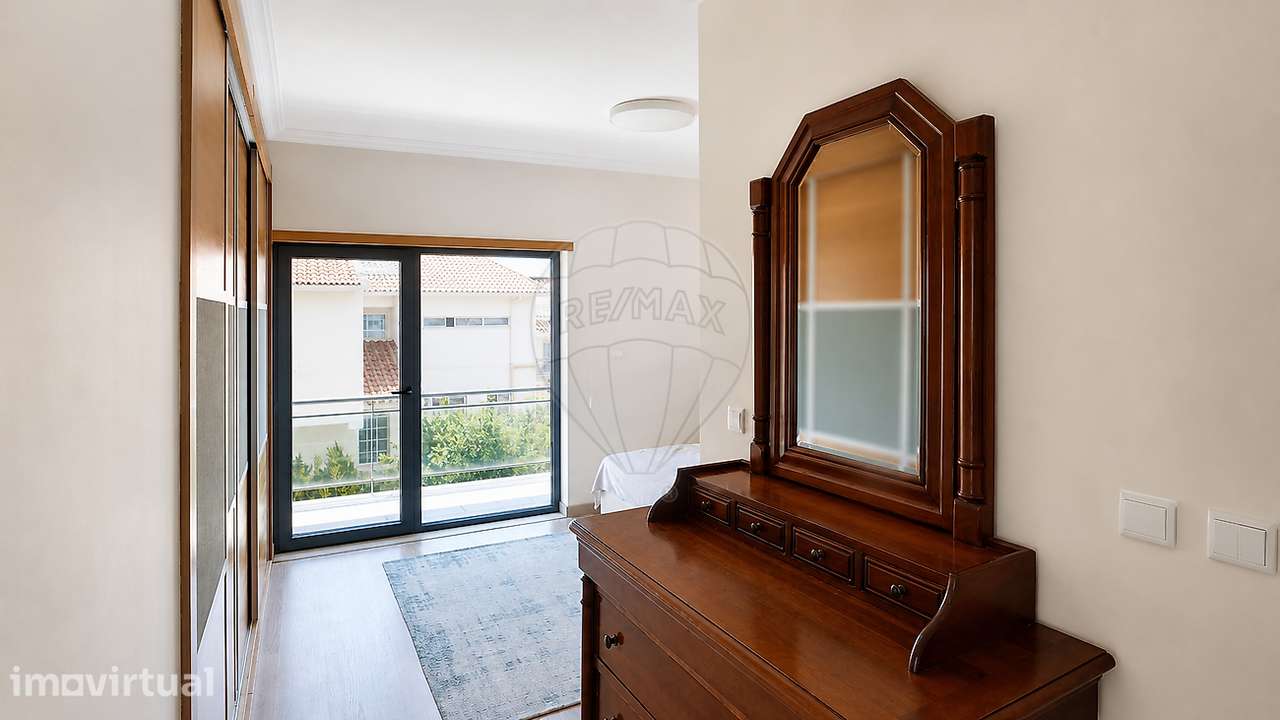 Moradia T5 de Arquitetura Contemporânea | Ramada – Odivelas - Grande imagem: 5/50