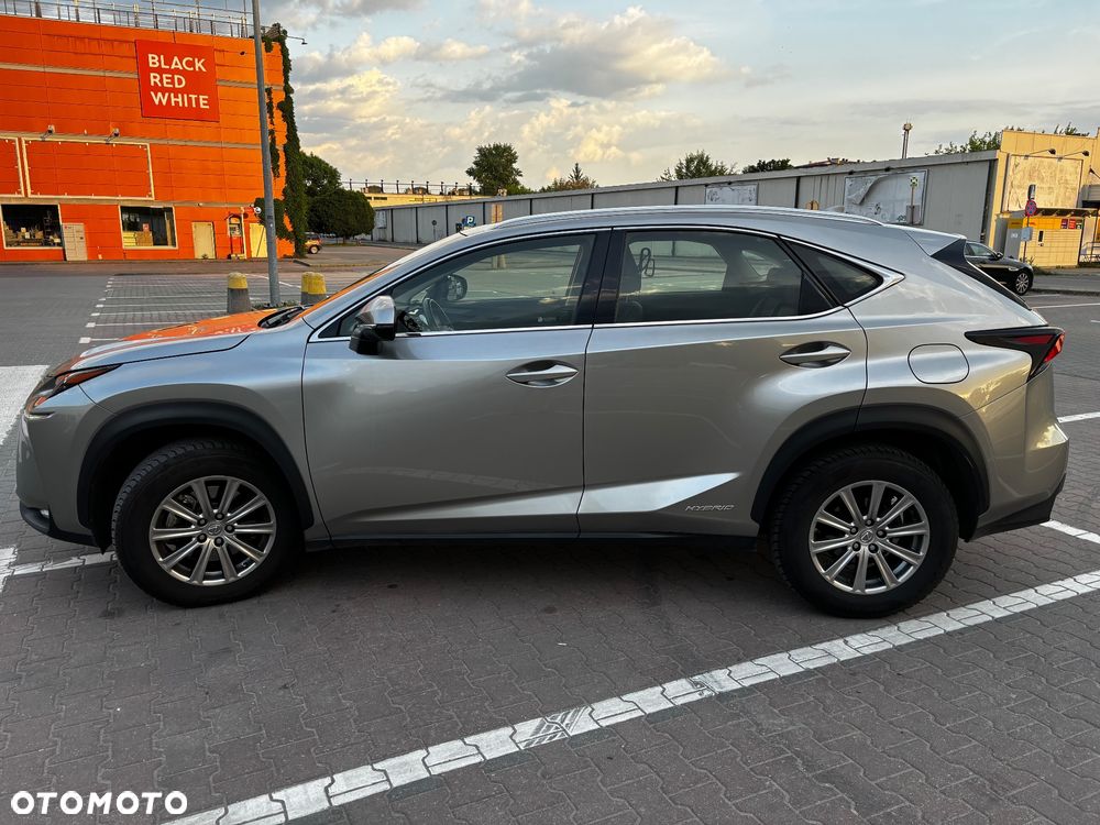 Lexus NX 300h Elegance AWD - 8