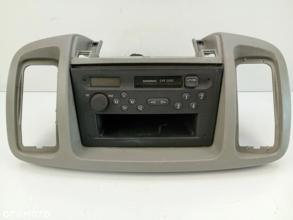 radio grundig ramka obudowa konsoli opel vivaro A - 1
