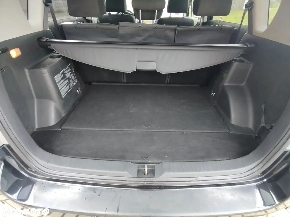 Toyota Corolla Verso 2.2 D-4D Prestige Sport - 6