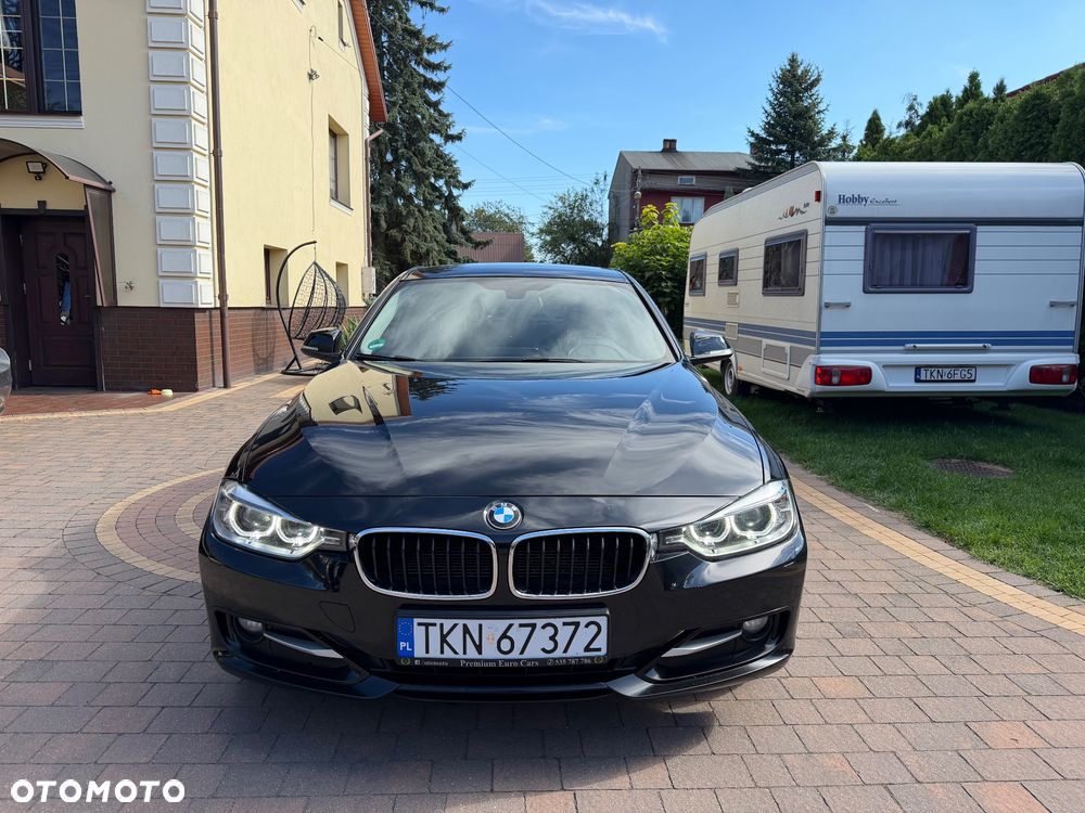 BMW Seria 3 320d Efficient Dynamic Edition Sport Line - 12