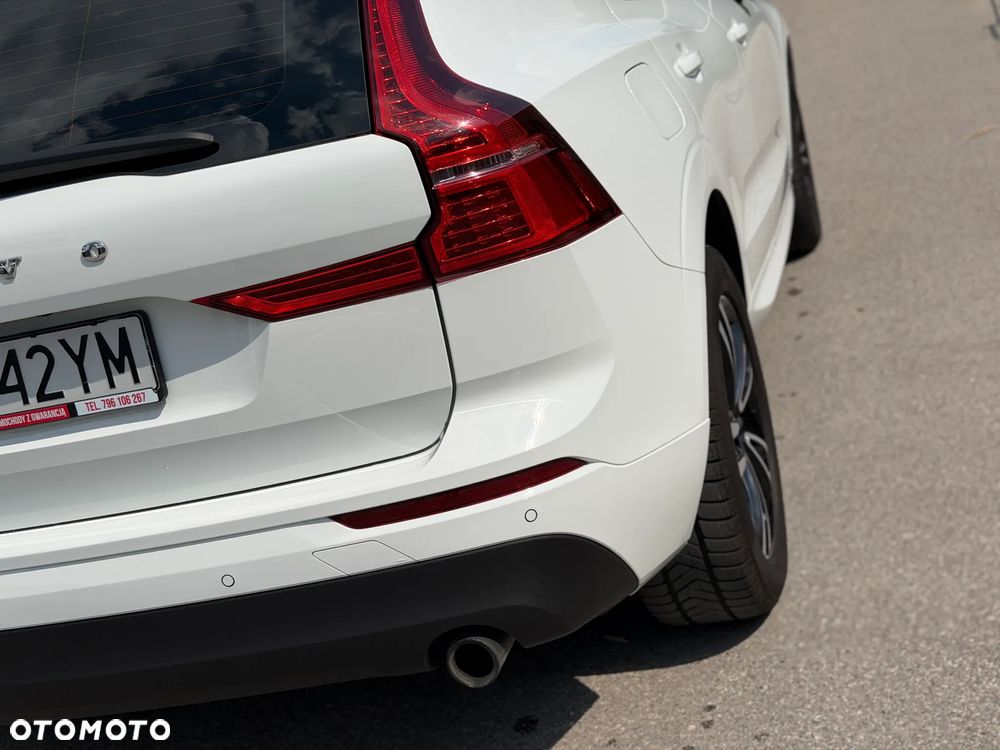 Volvo XC 60 B4 D AWD Momentum Pro - 40