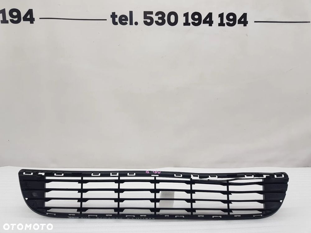 PEUGEOT PARTNER CITROEN BERLINGO III 07- KRATKA ŚRODKOWA ZDERZAKA PRZEDNIEGO , NR 9681519877 , NR AUKCJI K16 - 11