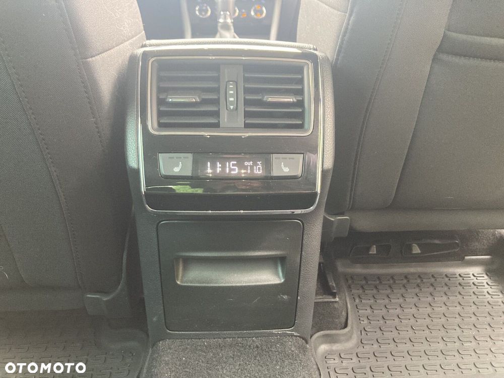 Skoda Superb 2.0 TSI Style DSG - 19