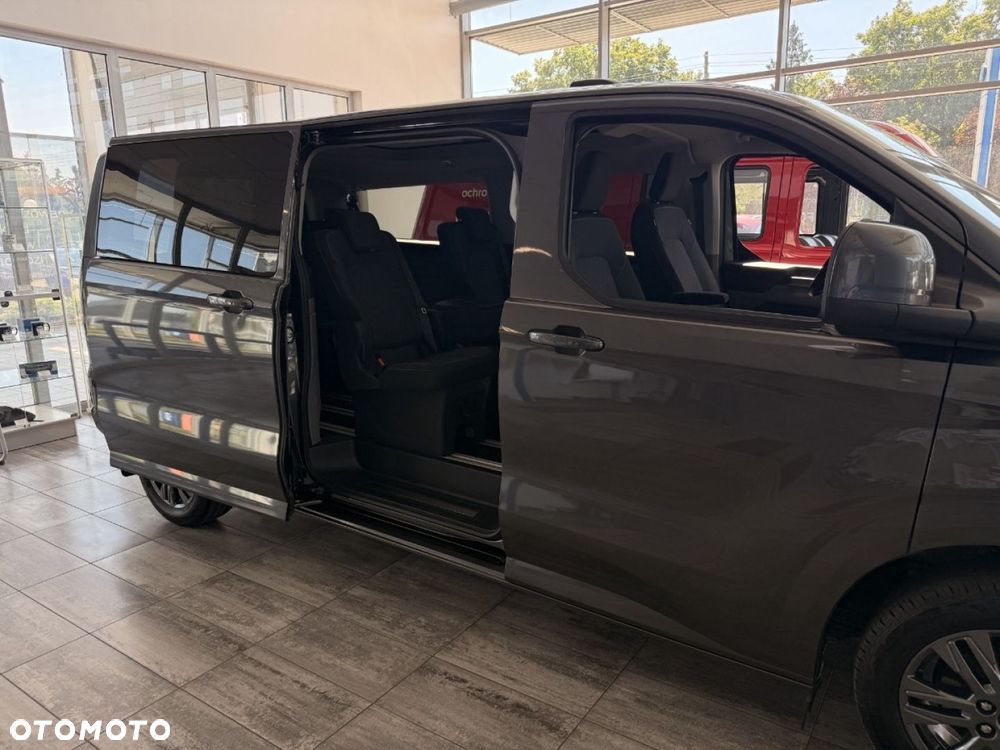 Ford Tourneo Custom - 5