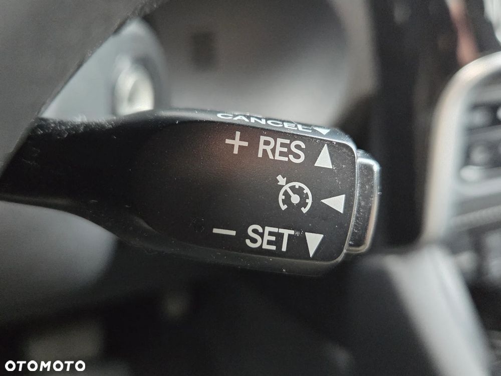 Toyota Auris 1.6 Selection MS - 25